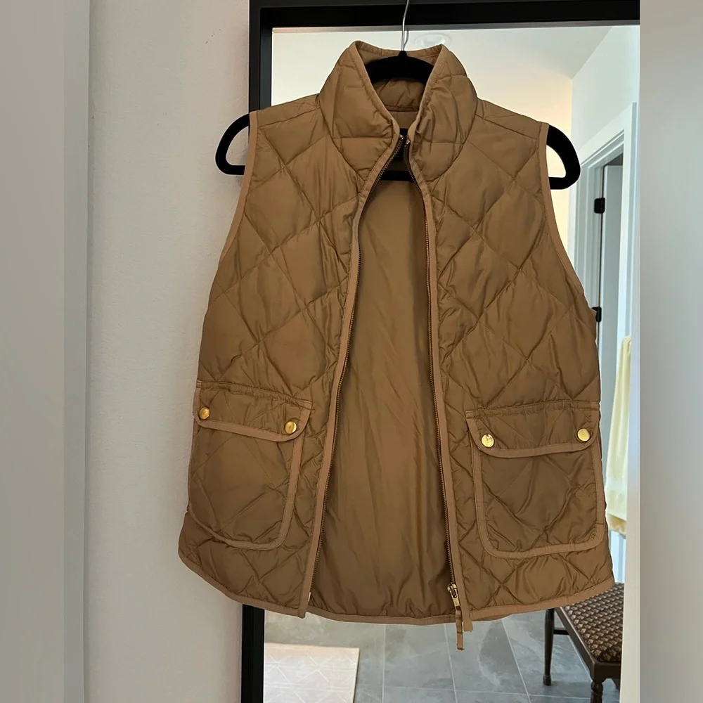 [J Crew] Quilted Vest - Picture 2 of 6